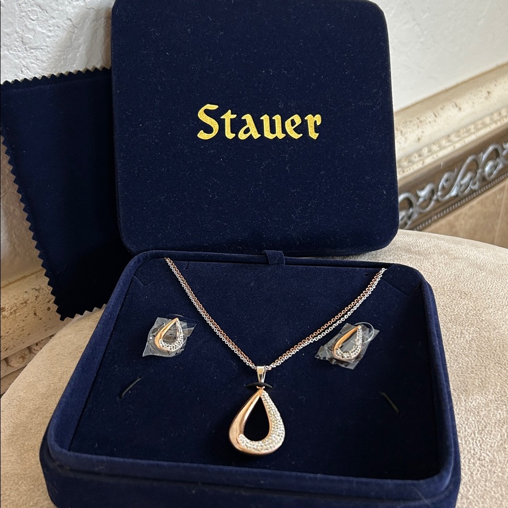 Stauer DiamondAura Set Rose Gold Silver - Picture 5 of 10